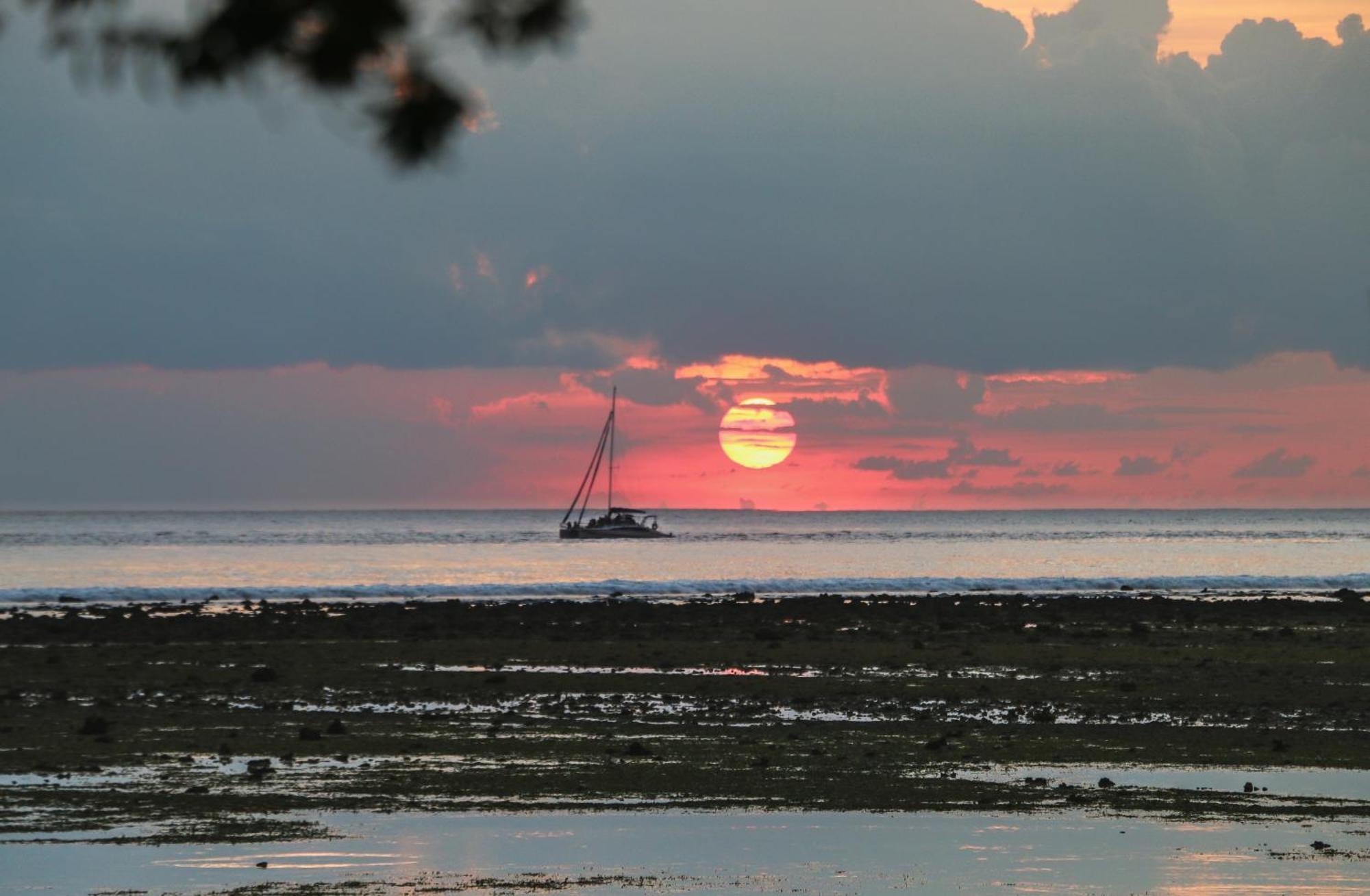 Kokomo Resort Gili Trawangan Esterno foto
