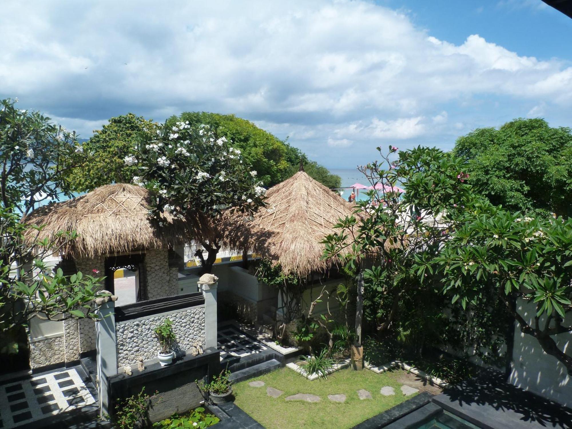 Kokomo Resort Gili Trawangan Esterno foto