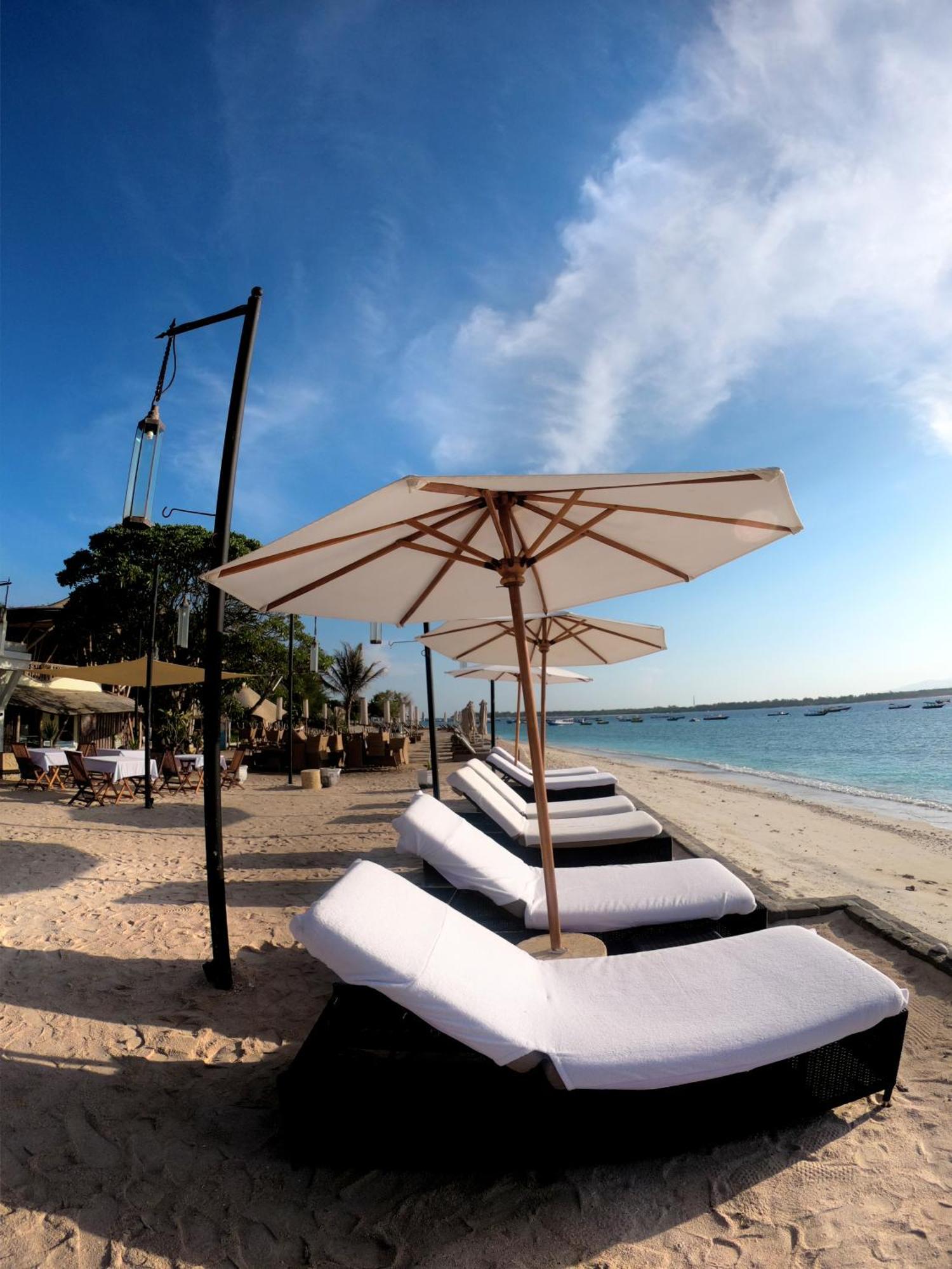 Kokomo Resort Gili Trawangan Esterno foto